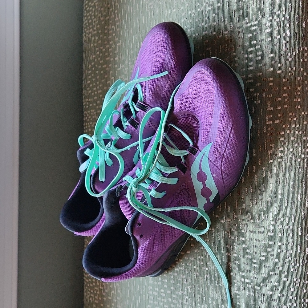 Women's Saucony track shoes size 8